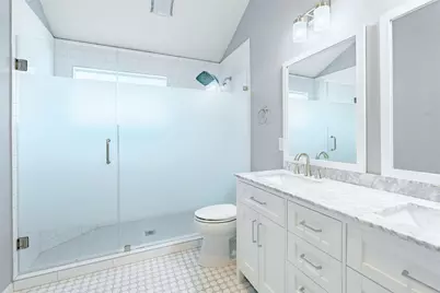 22 E New Avery Place, The Woodlands, TX 77382 - Photo 29
