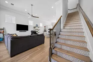 3312 W 12th St, Houston, TX 77008 - Photo 13