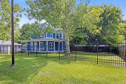 1200 4th Street, Palacios, TX 77465 - Photo 3