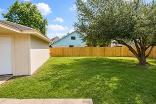 15950 Chimney Rock Rd, Missouri City, TX 77489 - Photo 9
