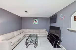 5915 Black Maple Ln, Houston, TX 77088 - Photo 3