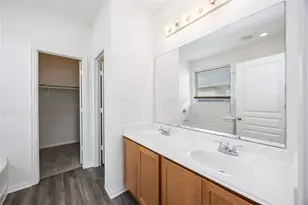 221 Shoshone Ridge Dr, La Marque, TX 77568 - Photo 15