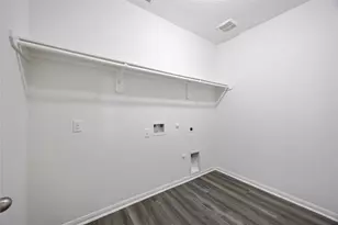 221 Shoshone Ridge Dr, La Marque, TX 77568 - Photo 11