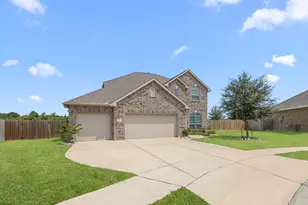 341 Burgundy Dr, Alvin, TX 77511 - Photo 3