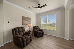 341 Burgundy Dr, Alvin, TX 77511 - Photo 7