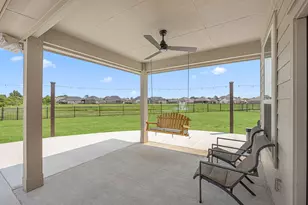 341 Burgundy Dr, Alvin, TX 77511 - Photo 33