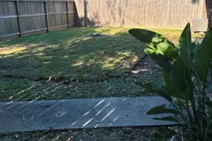 8029 Lawrence St, Hitchcock, TX 77563 - Photo 15
