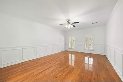 5136 Chevy Chase Drive, Houston, TX 77056 - Photo 13