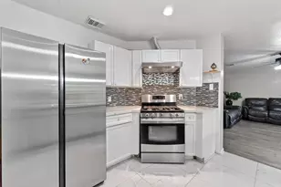 4210 W Meadows Dr, Sugar Land, TX 77479 - Photo 17