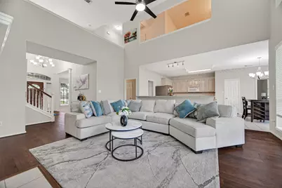 5911 Indian Hills Ln Lane, Sugar Land, TX 77479 - Photo 5