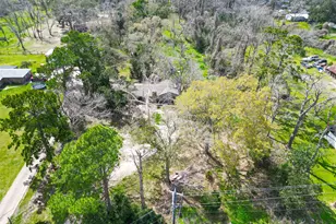 7411 Hwy 36, Jones Creek, TX 77541 - Photo 25