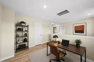 1714 Claremont Garden Cir, Houston, TX 77047 - Photo 3