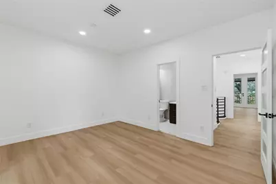54 Legend Lane, Houston, TX 77024 - Photo 27
