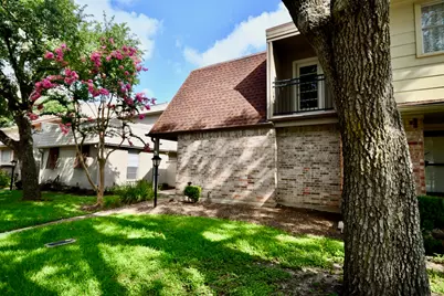 4404 Basswood Lane, Bellaire, TX 77401 - Photo 31