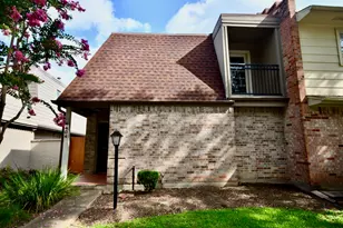 4404 Basswood Ln, Bellaire, TX 77401 - Photo 1