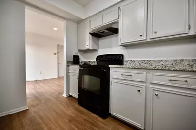 4404 Basswood Lane, Bellaire, TX 77401 - Photo 11