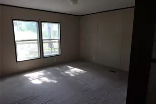 20527 Lk Frst Dr E, Guy, TX 77444 - Photo 9