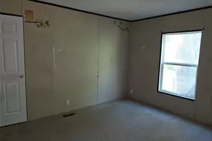 20527 Lk Frst Dr E, Guy, TX 77444 - Photo 13