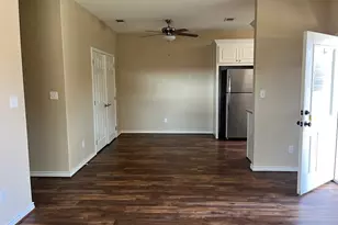 1841 Caroline Ln, Sealy, TX 77474 - Photo 3