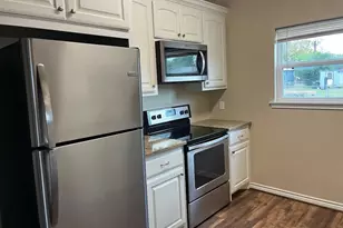 1841 Caroline Ln, Sealy, TX 77474 - Photo 7