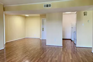 3055 Walnut Bend Ln, Houston, TX 77042 - Photo 7