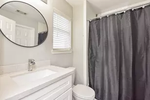 2110 5 Iron Dr, Houston, TX 77089 - Photo 19