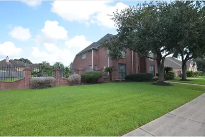 2110 Five Iron Drive, Houston, TX 77089 - Photo 27