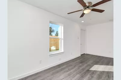 10004 Haddick Street, Houston, TX 77078 - Photo 9
