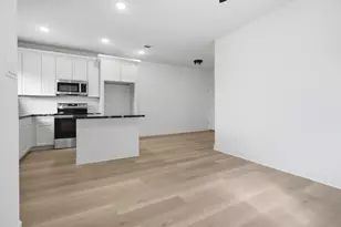 307 Bolden A/B St, Houston, TX 77029 - Photo 7