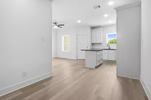 307 Bolden A/B St, Houston, TX 77029 - Photo 13