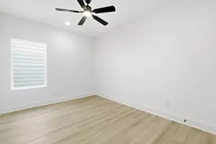110 Luetta St, Houston, TX 77076 - Photo 13