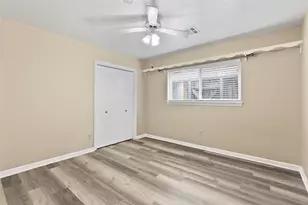 12303 Barryknoll Ln, Houston, TX 77024 - Photo 17
