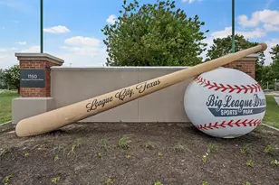 1202 Willow Ln, League City, TX 77573 - Photo 31