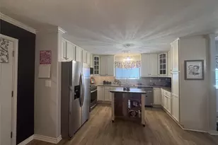 445 Loop Dr, Livingston, TX 77351 - Photo 5