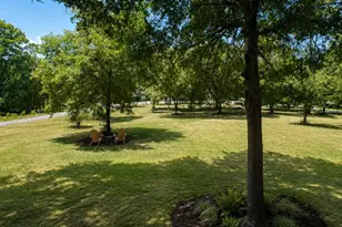445 Loop Dr, Livingston, TX 77351 - Photo 25