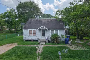 407 Clay St, Eagle Lake, TX 77434 - Photo 5