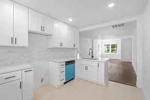 909 Knight St, Houston, TX 77022 - Photo 9