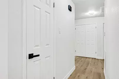 6703 Casablanca Drive, Houston, TX 77088 - Photo 9