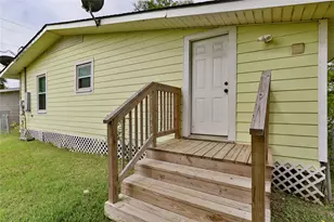 708 Winding Way St, Lake Jackson, TX 77566 - Photo 13