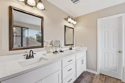 1018 S Wellsford Drive, Pearland, TX 77584 - Photo 33