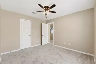 1018 S Wellsford Dr, Pearland, TX 77584 - Photo 39