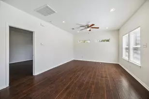 7047 Ave E, Houston, TX 77011 - Photo 5