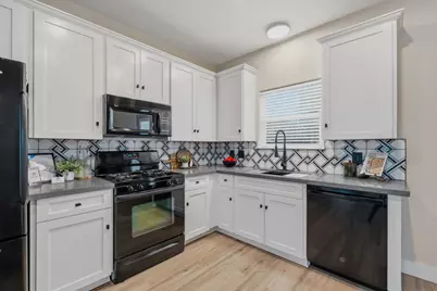 226 Sydnor Street, Houston, TX 77020 - Photo 13