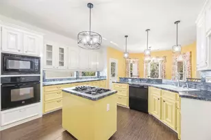 6702 W Bluff Dr, Magnolia, TX 77354 - Photo 9