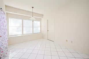 9731 New Kent Dr, Sugar Land, TX 77498 - Photo 13