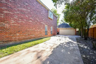 9731 New Kent Drive, Sugar Land, TX 77498 - Photo 3