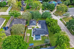 419 Broadmoor St, Friendswood, TX 77546 - Photo 1