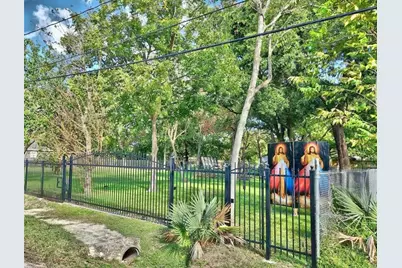 4108 Falls Street, Houston, TX 77026 - Photo 1