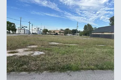 16 E Texas Avenue, Baytown, TX 77520 - Photo 7