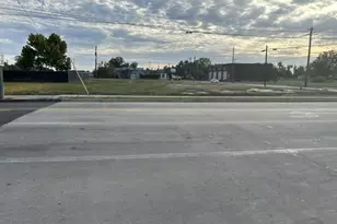 16 E Texas Ave, Baytown, TX 77520 - Photo 1
